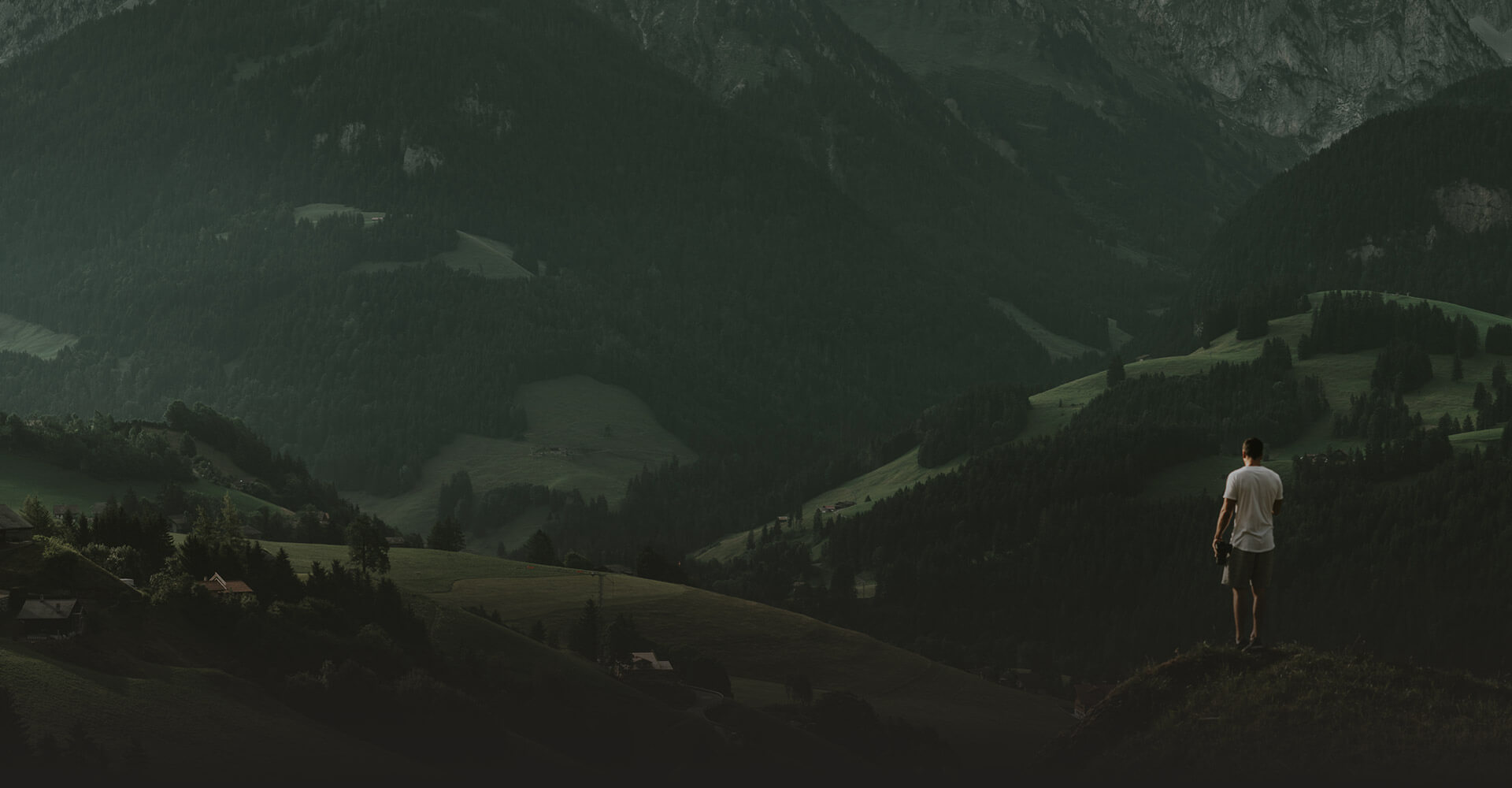 home_behind_slider_slide1_bg.jpg